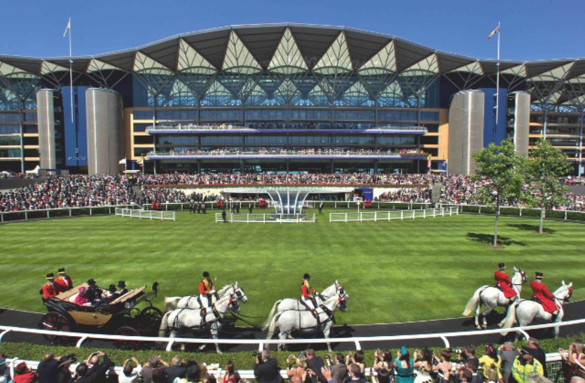 Top UK Racecourses: Where Speed and Elegance Collide